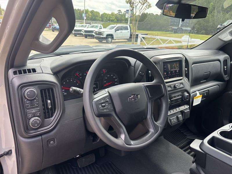 Chevrolet Silverado 1500 Trail Boss Custom Crew Cab 4WD 2026