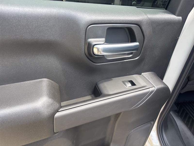 Chevrolet Silverado 1500 Trail Boss Custom Crew Cab 4WD 2026