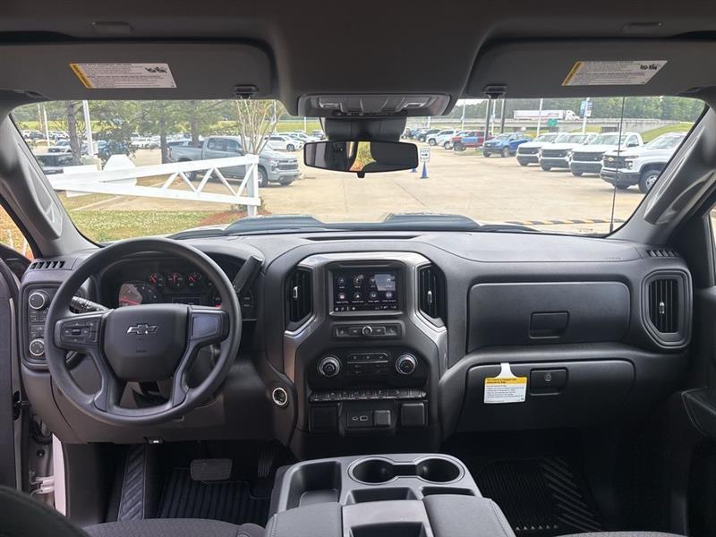 Chevrolet Silverado 1500 Trail Boss Custom Crew Cab 4WD 2026