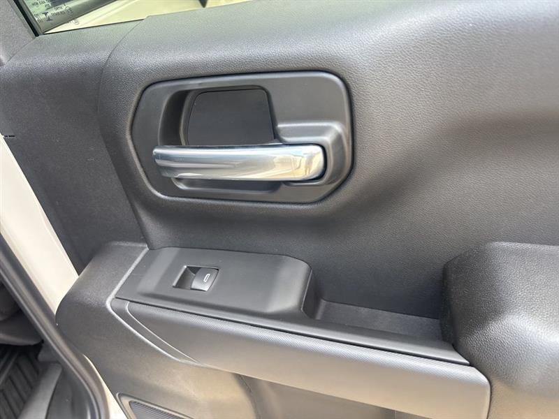 Chevrolet Silverado 1500 Trail Boss Custom Crew Cab 4WD 2026