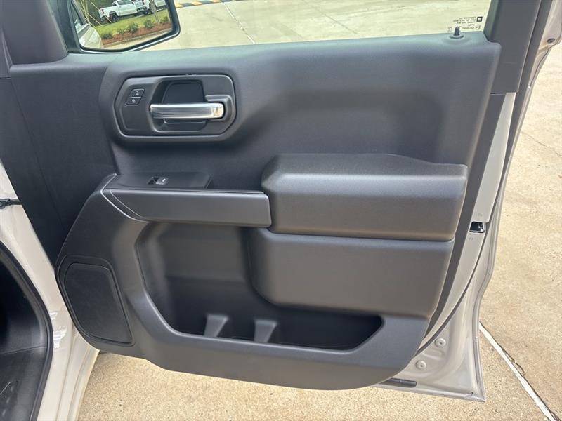 Chevrolet Silverado 1500 Trail Boss Custom Crew Cab 4WD 2026