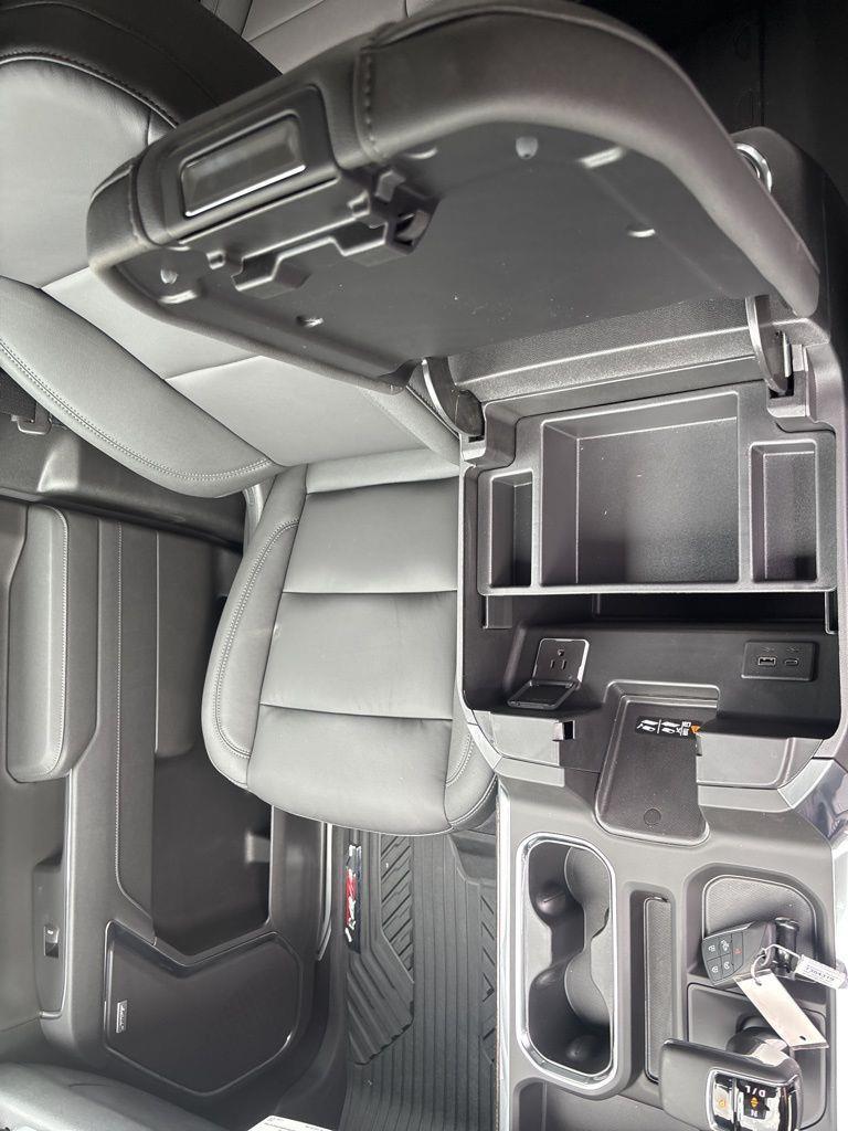 Chevrolet Silverado 1500 Trail Boss LT Crew Cab 4WD 2026