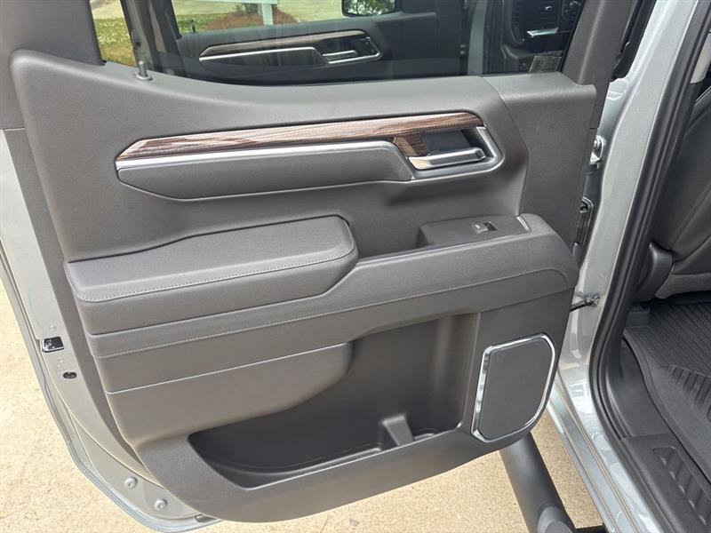 Chevrolet Silverado 1500 Trail Boss LT Crew Cab 4WD 2026