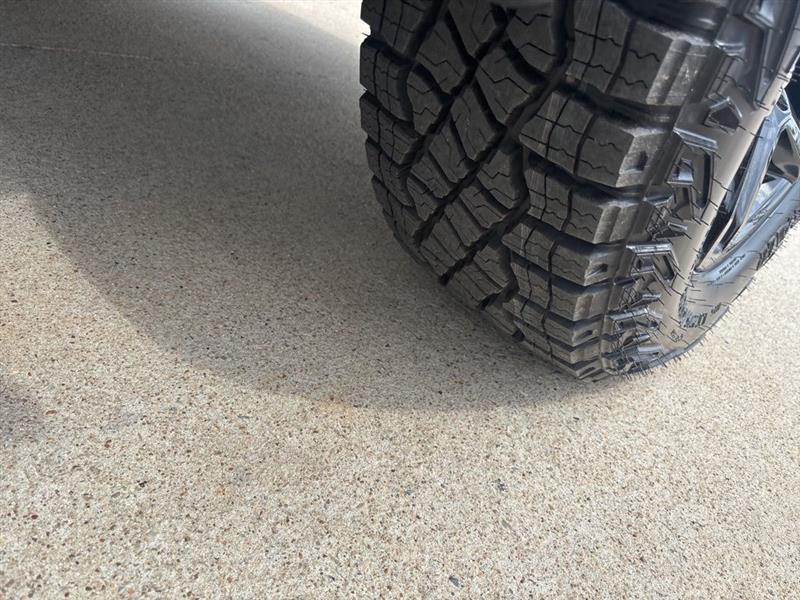 Chevrolet Silverado 1500 Trail Boss Custom Crew Cab 4WD 2026