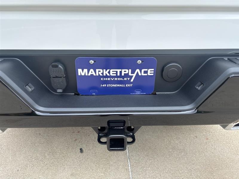 Chevrolet Silverado 1500 Trail Boss Custom Crew Cab 4WD 2026