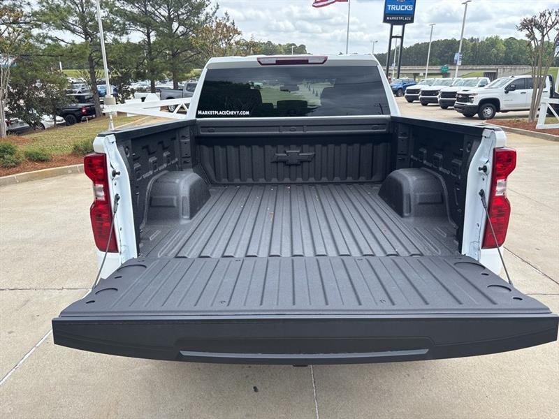 Chevrolet Silverado 1500 Trail Boss Custom Crew Cab 4WD 2026