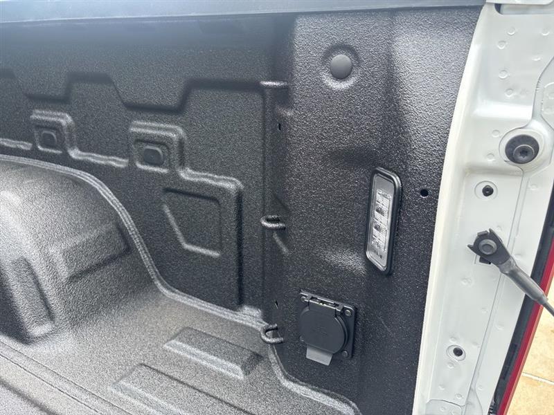 Chevrolet Silverado 1500 Trail Boss Custom Crew Cab 4WD 2026