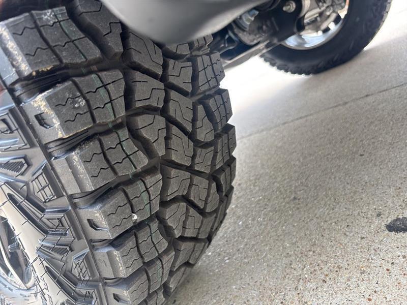 Chevrolet Silverado 1500 Trail Boss Custom Crew Cab 4WD 2026