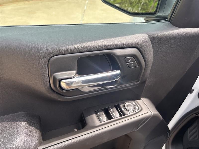 Chevrolet Silverado 1500 Trail Boss Custom Crew Cab 4WD 2026