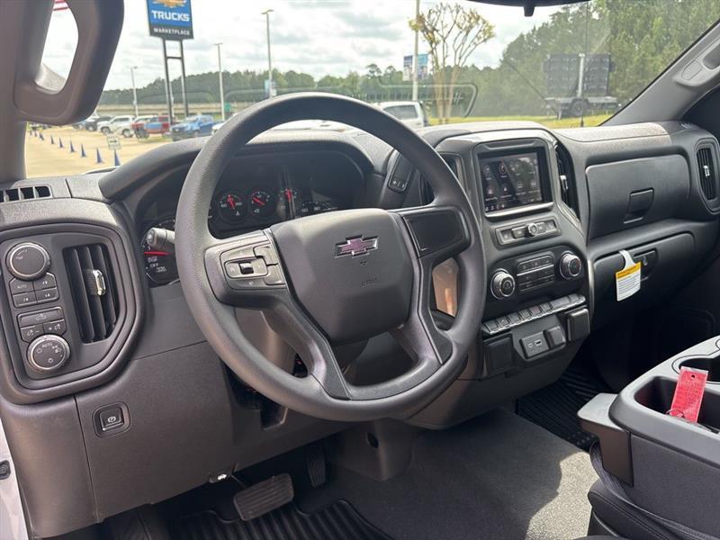 Chevrolet Silverado 1500 Trail Boss Custom Crew Cab 4WD 2026