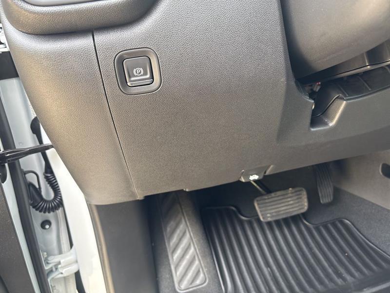 Chevrolet Silverado 1500 Trail Boss Custom Crew Cab 4WD 2026