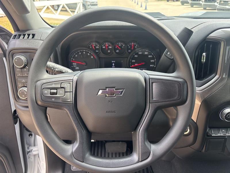 Chevrolet Silverado 1500 Trail Boss Custom Crew Cab 4WD 2026