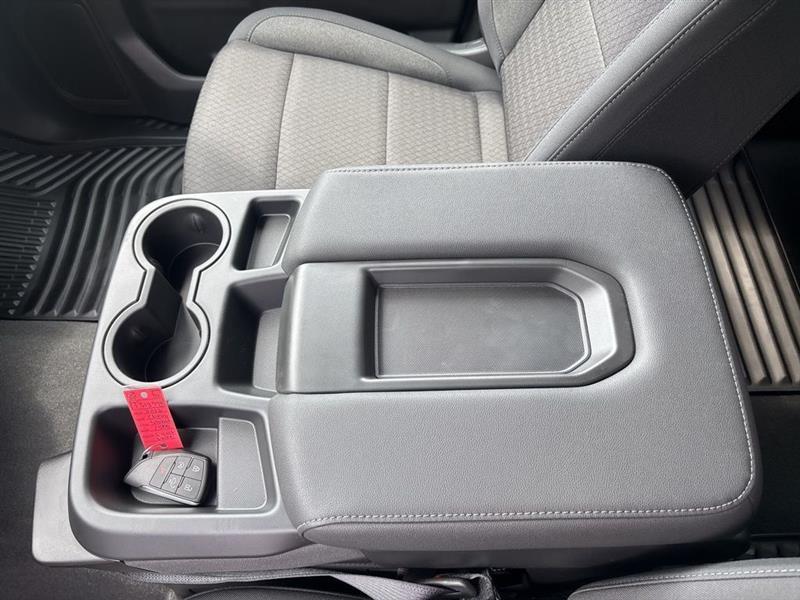 Chevrolet Silverado 1500 Trail Boss Custom Crew Cab 4WD 2026