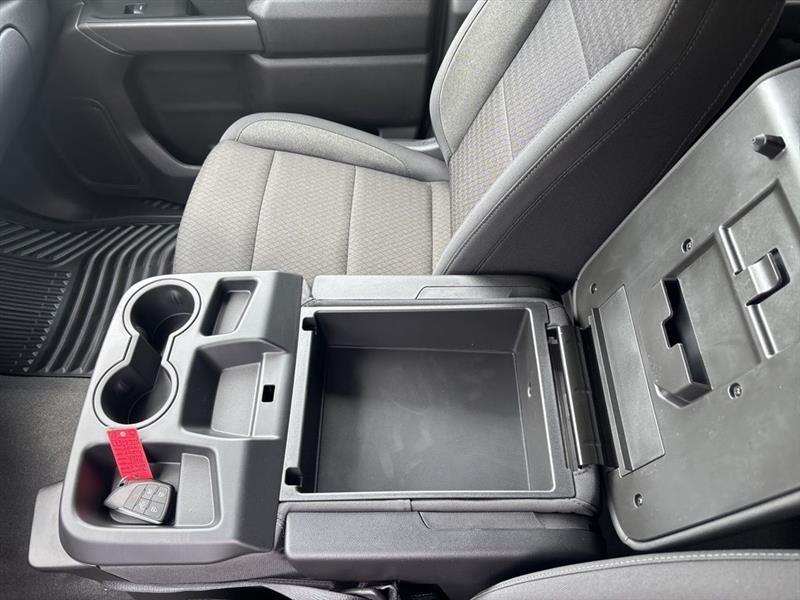 Chevrolet Silverado 1500 Trail Boss Custom Crew Cab 4WD 2026