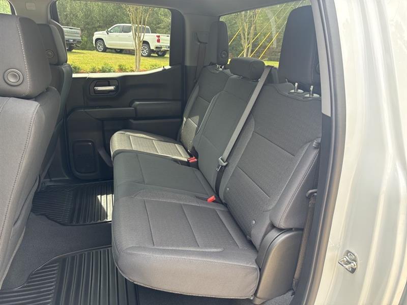 Chevrolet Silverado 1500 Trail Boss Custom Crew Cab 4WD 2026