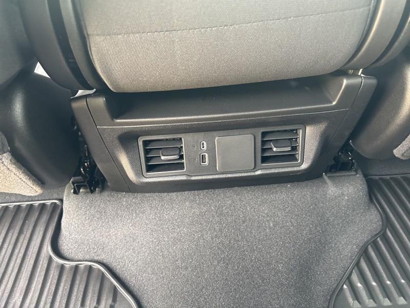 Chevrolet Silverado 1500 Trail Boss Custom Crew Cab 4WD 2026