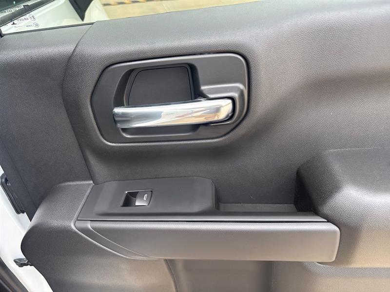 Chevrolet Silverado 1500 Trail Boss Custom Crew Cab 4WD 2026