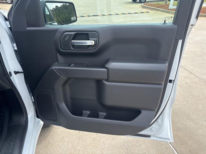 Chevrolet Silverado 1500 Trail Boss Custom Crew Cab 4WD 2026