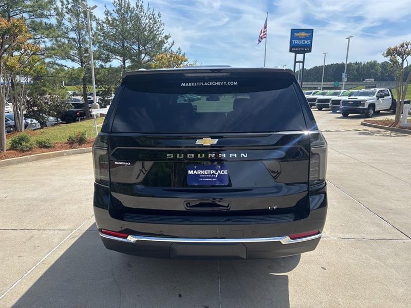 Chevrolet Suburban LT 2026