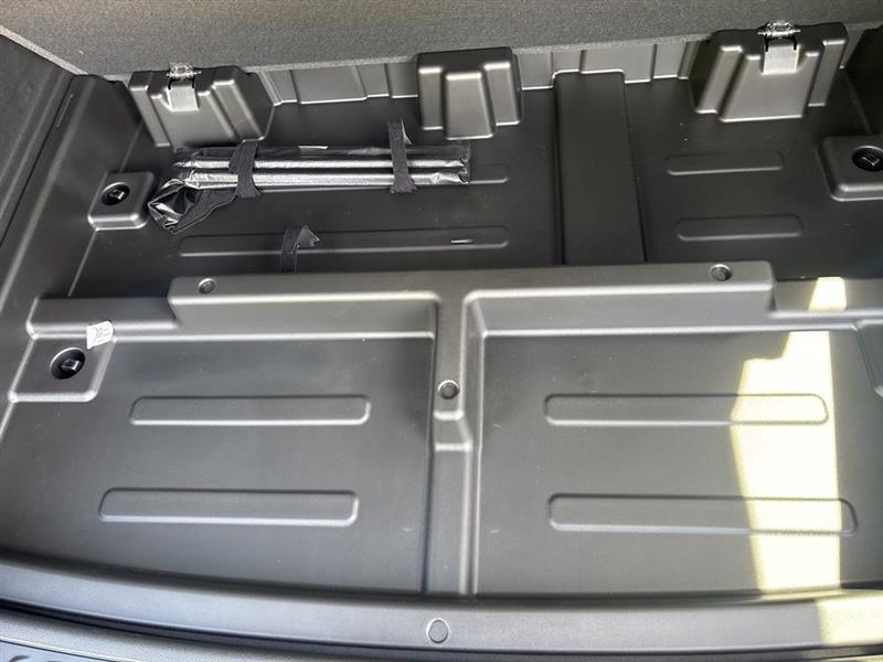 Chevrolet Suburban LT 2026