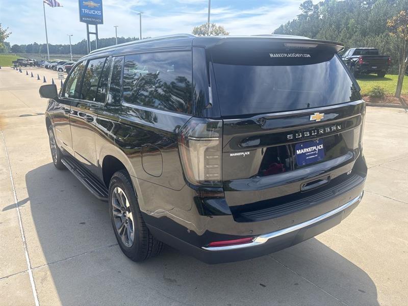 Chevrolet Suburban LT 2026