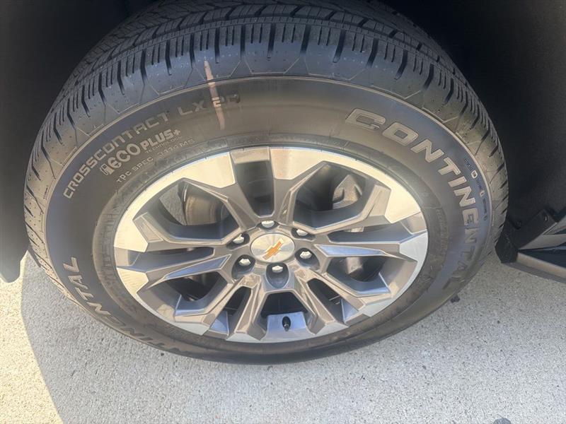 Chevrolet Suburban LT 2026