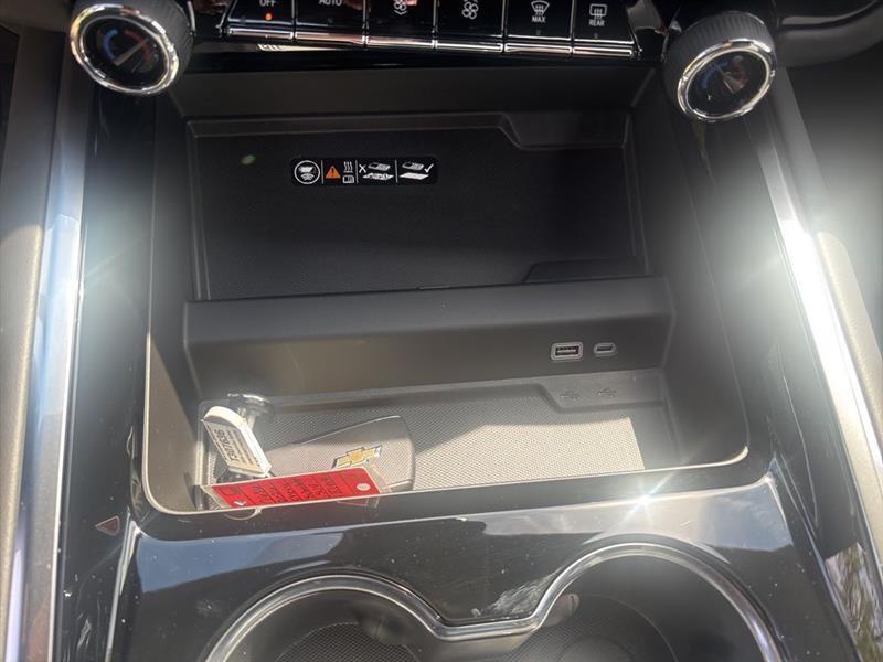 Chevrolet Suburban LT 2026