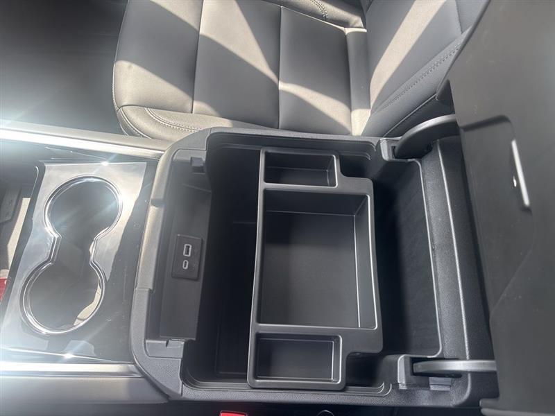 Chevrolet Suburban LT 2026