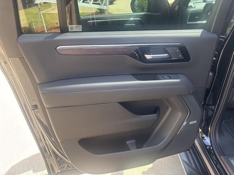 Chevrolet Suburban LT 2026