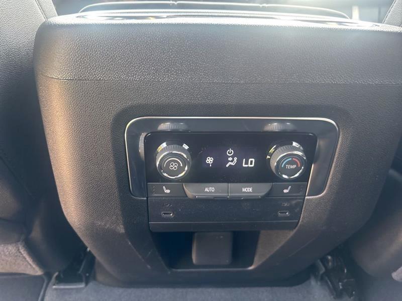 Chevrolet Suburban LT 2026