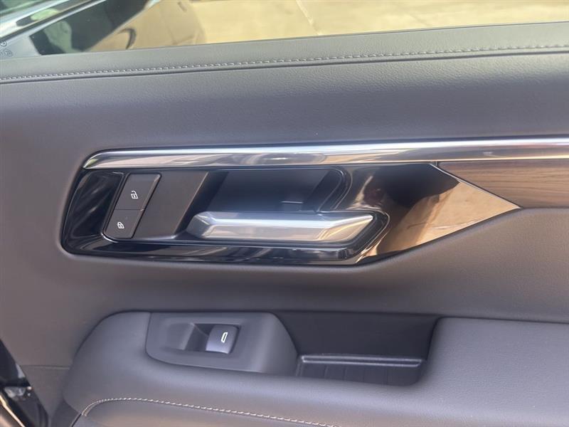 Chevrolet Suburban LT 2026