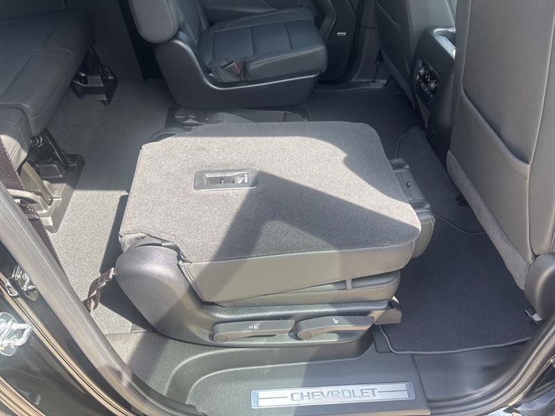 Chevrolet Suburban LT 2026