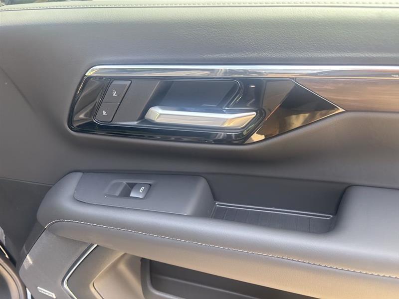 Chevrolet Suburban LT 2026