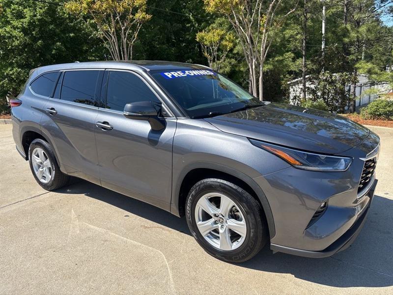 Toyota Highlander LE FWD V6 2021