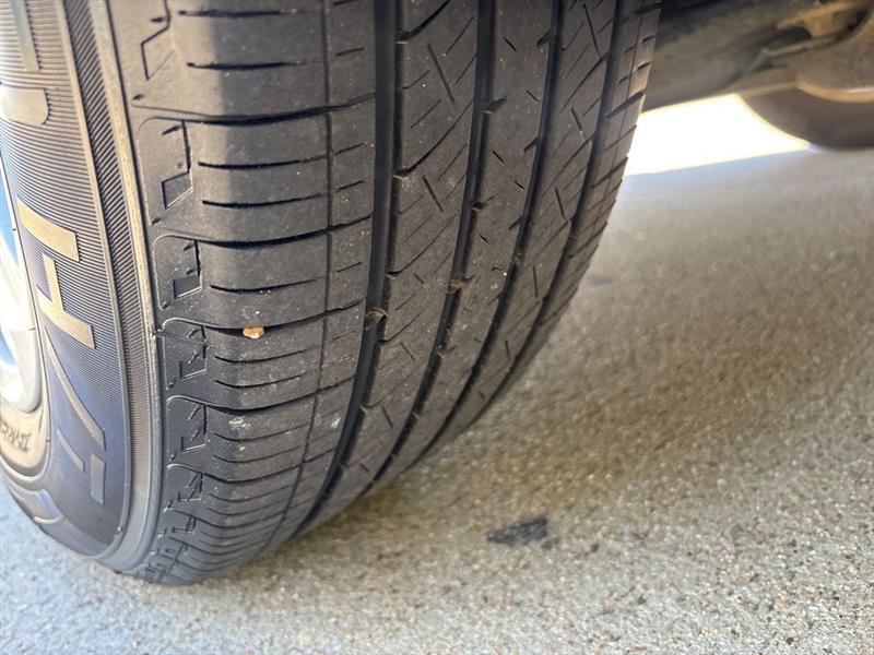 Toyota Highlander LE FWD V6 2021