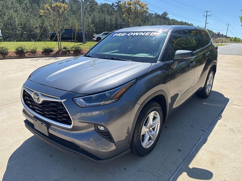 Toyota Highlander LE FWD V6 2021