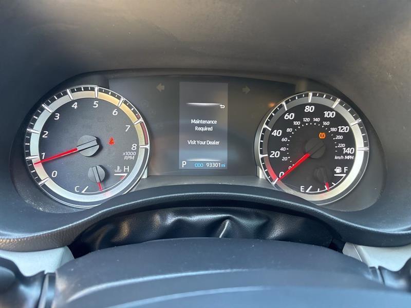 Toyota Highlander LE FWD V6 2021