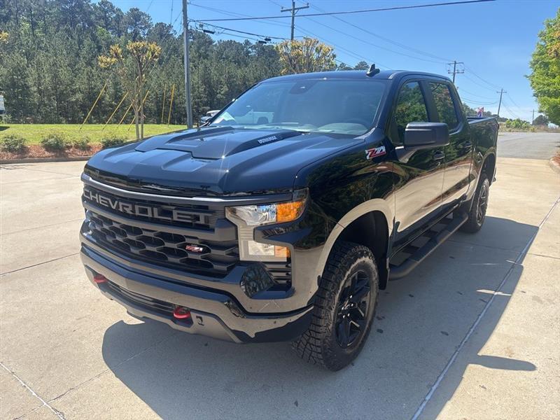 Chevrolet Silverado 1500 Trail Boss Custom Crew Cab 4WD 2026