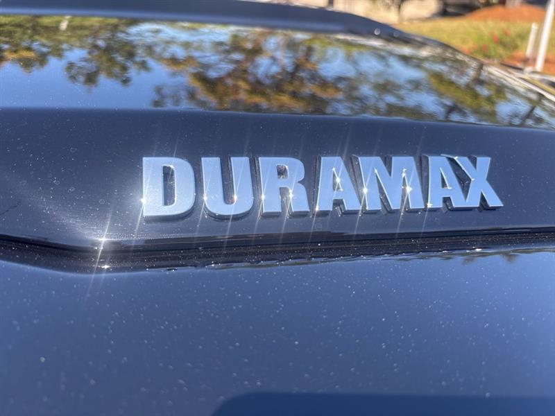 Chevrolet Silverado 1500 Trail Boss Custom Crew Cab 4WD 2026