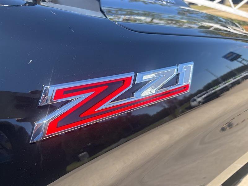 Chevrolet Silverado 1500 Trail Boss Custom Crew Cab 4WD 2026