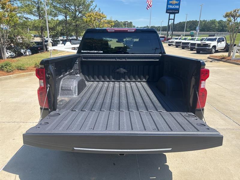 Chevrolet Silverado 1500 Trail Boss Custom Crew Cab 4WD 2026