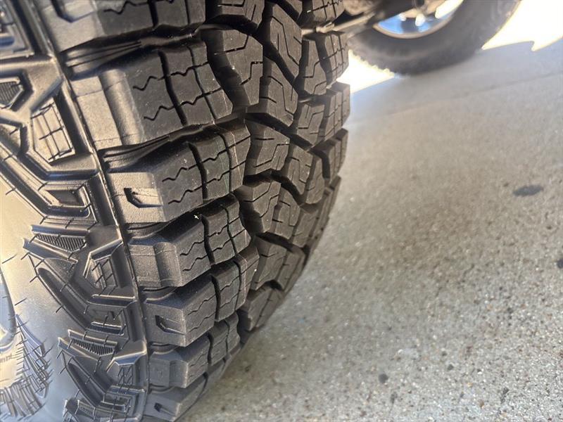 Chevrolet Silverado 1500 Trail Boss Custom Crew Cab 4WD 2026