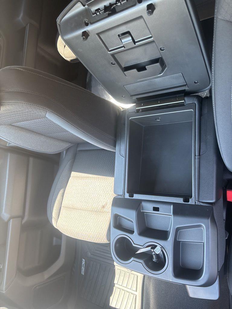 Chevrolet Silverado 1500 Trail Boss Custom Crew Cab 4WD 2026