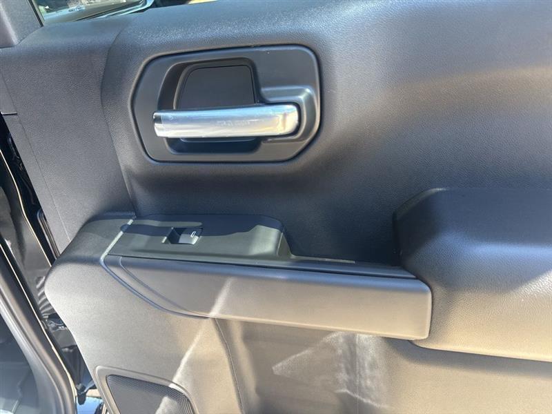 Chevrolet Silverado 1500 Trail Boss Custom Crew Cab 4WD 2026