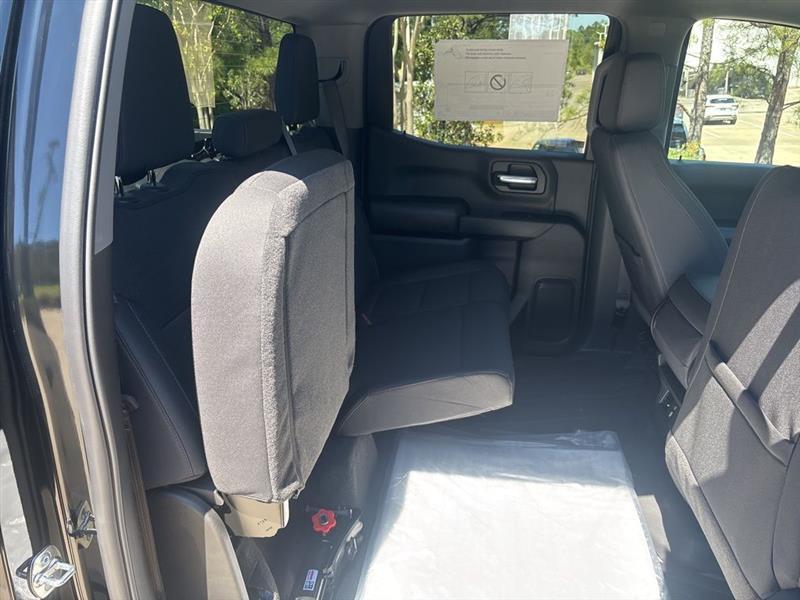 Chevrolet Silverado 1500 Trail Boss Custom Crew Cab 4WD 2026