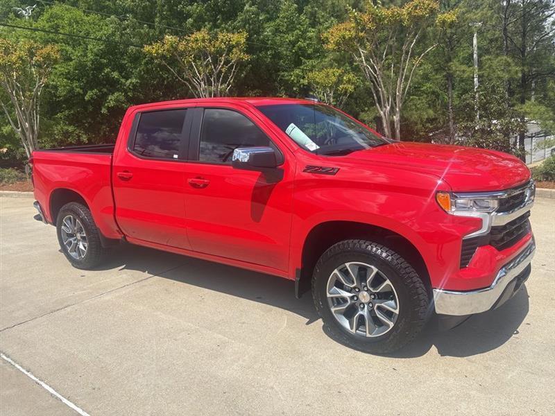 Chevrolet Silverado 1500 LT Crew Cab 4WD 2026