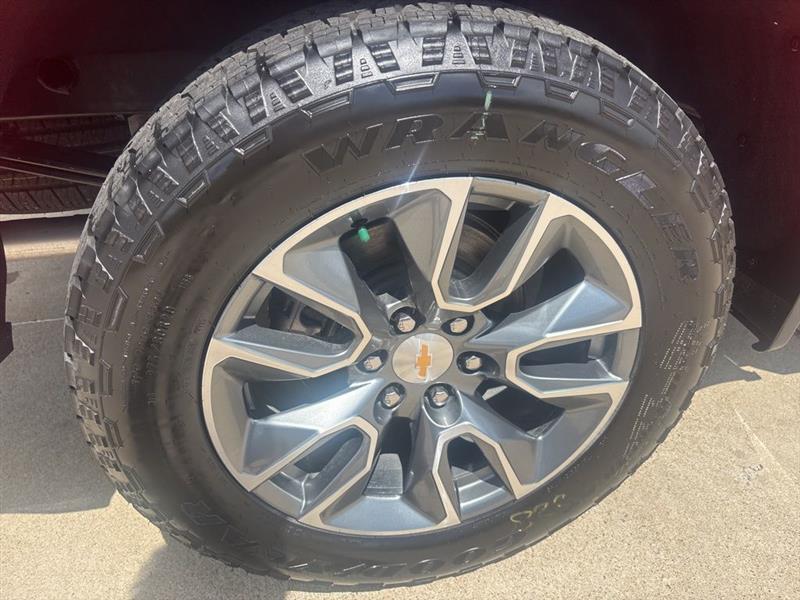 Chevrolet Silverado 1500 LT Crew Cab 4WD 2026