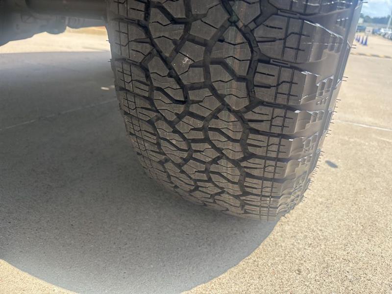 Chevrolet Silverado 1500 LT Crew Cab 4WD 2026