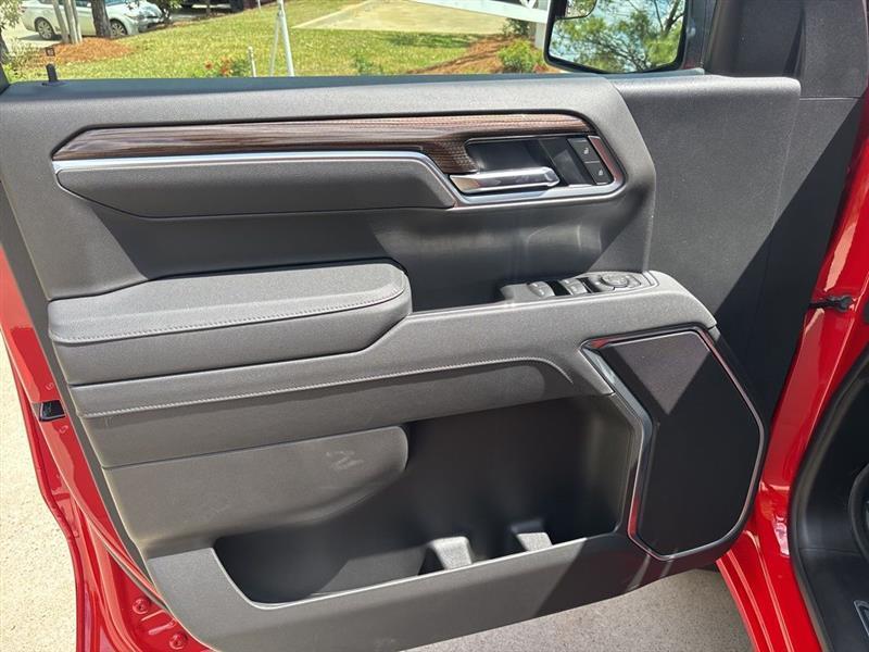 Chevrolet Silverado 1500 LT Crew Cab 4WD 2026