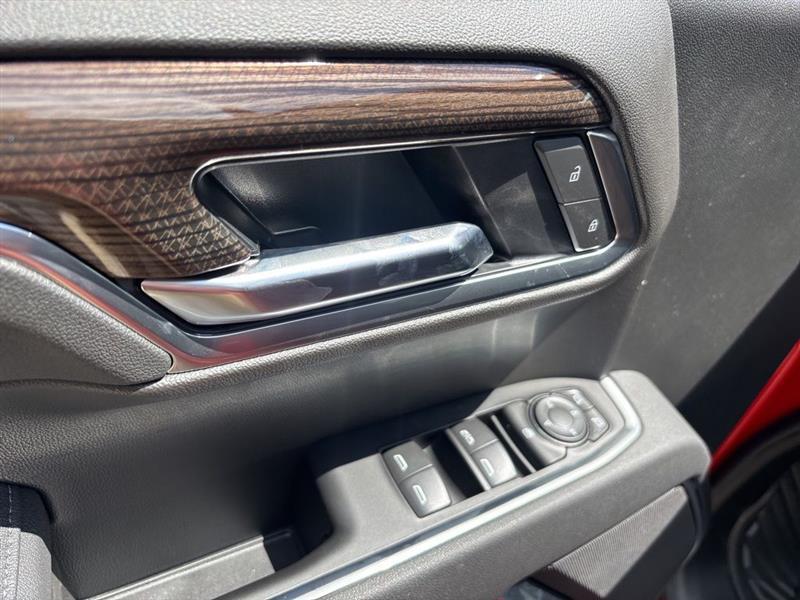 Chevrolet Silverado 1500 LT Crew Cab 4WD 2026